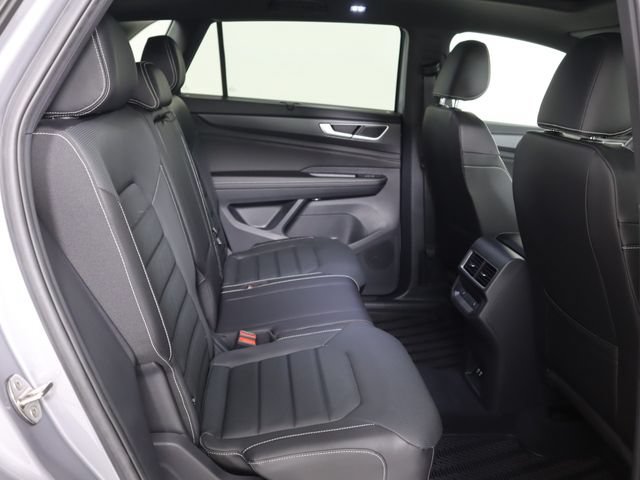 Used 2026 Volkswagen Atlas Cross Sport SEL R-Line AWD/4WD image 14