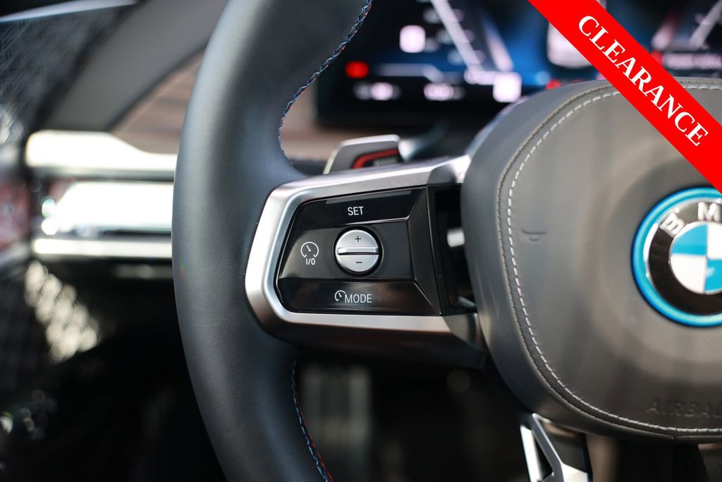 Used 2025 BMW i7 M70 w/ Executive Package image 20