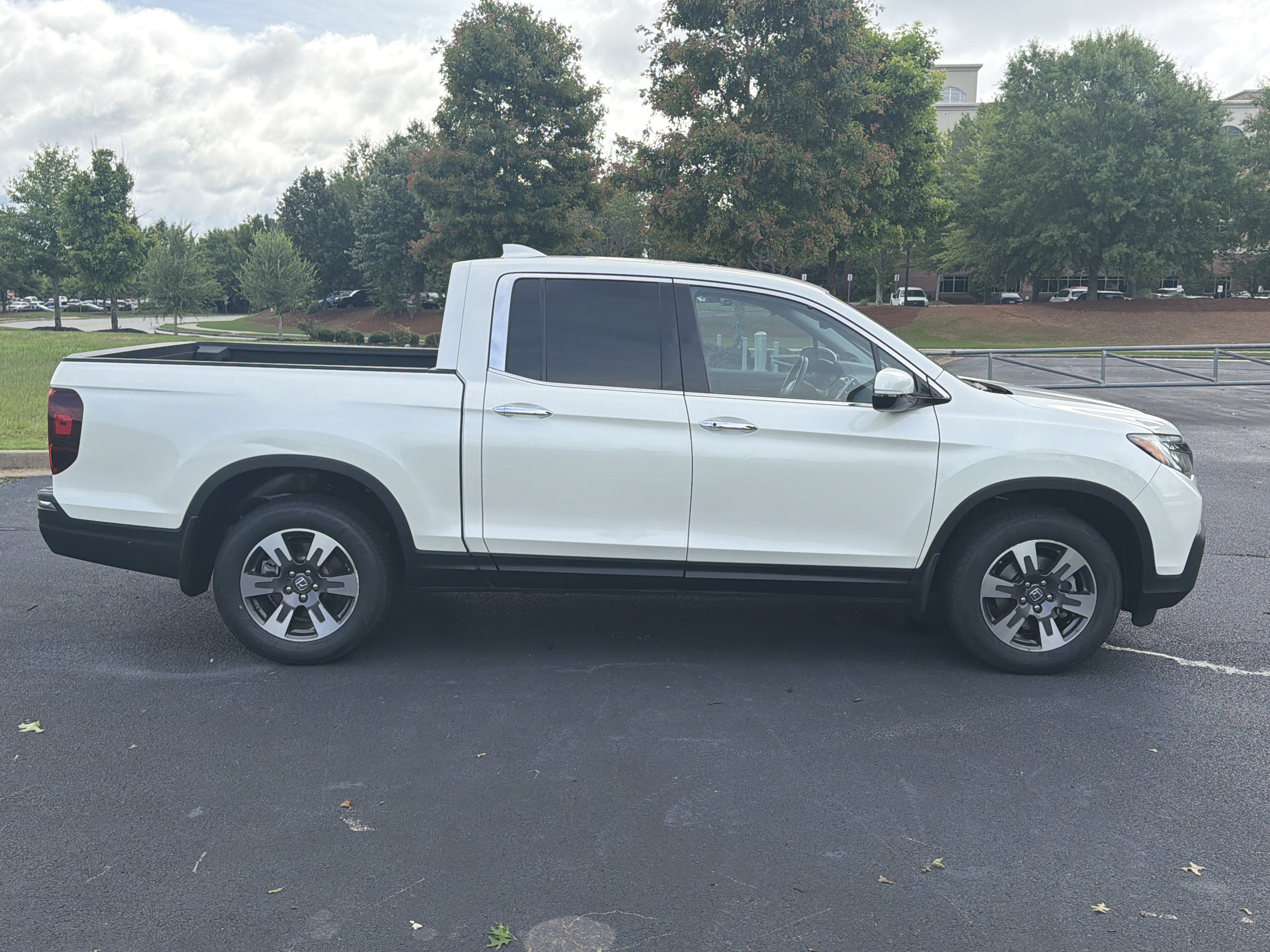 Certified 2017 Honda Ridgeline RTL-E image 10