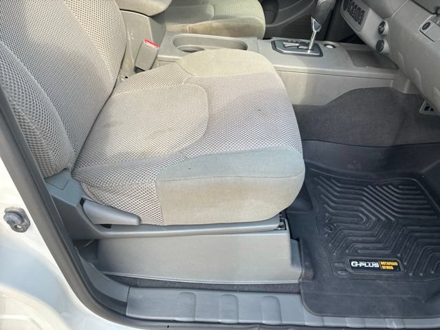 Used 2020 Nissan Frontier SV RWD image 11