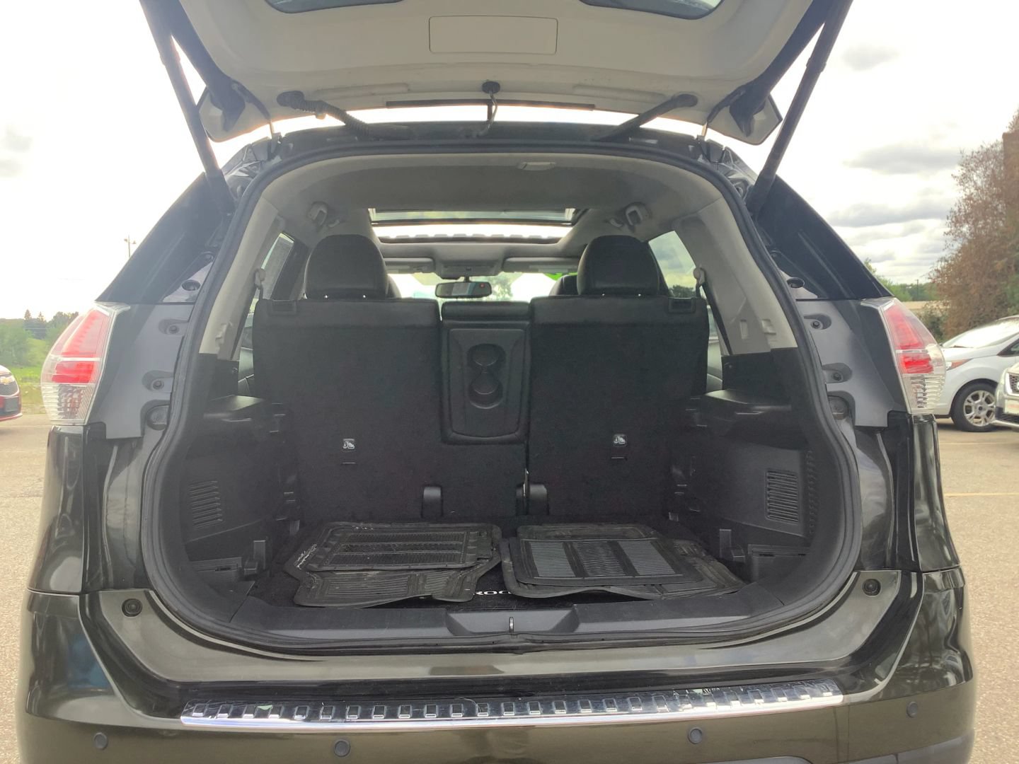 Used 2015 Nissan Rogue SL w/ SL Premium Package AWD/4WD image 15