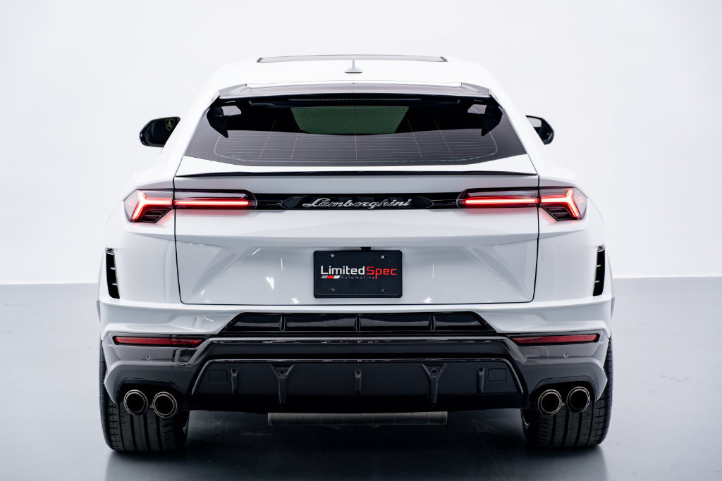 Used 2024 Lamborghini Urus Performante AWD/4WD image 32