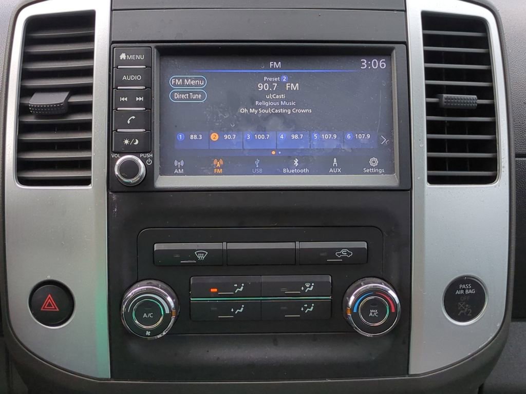 Used 2019 Nissan Frontier SV image 5