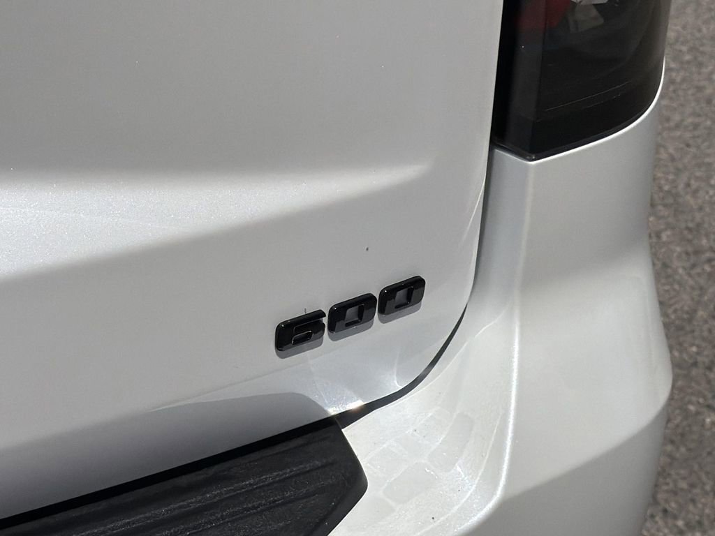 Used 2023 Cadillac Escalade Sport Platinum w/ LPO, ONYX Package image 30