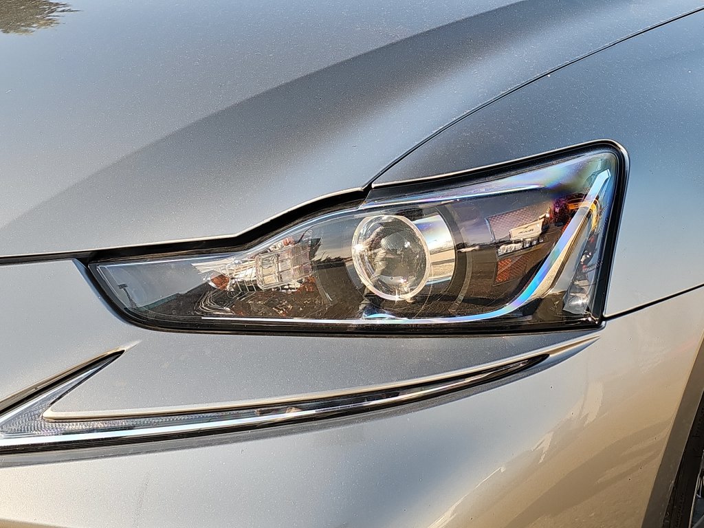 Used 2018 Lexus IS 300 AWD image 14