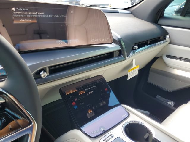 New 2027 Cadillac Vistiq Luxury AWD/4WD image 8