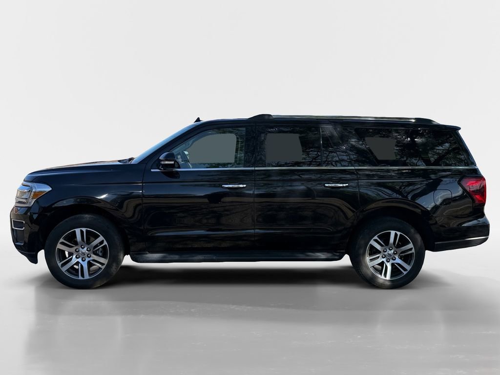 Used 2024 Ford Expedition Max Limited AWD/4WD image 2