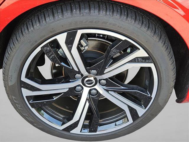 Used 2024 Volvo S60 B5 Plus w/ Climate Package FWD image 5