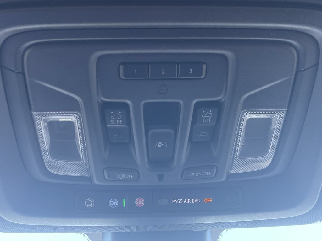 Used 2022 Chevrolet Silverado 3500 High Country w/ Safety Package II AWD/4WD image 42
