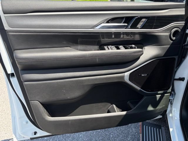 New 2026 Jeep Grand Wagoneer Limited AWD/4WD image 10