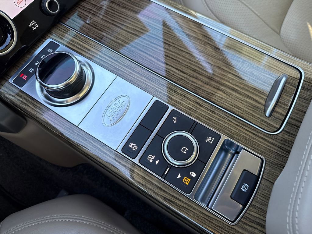 Used 2020 Land Rover Range Rover HSE image 23