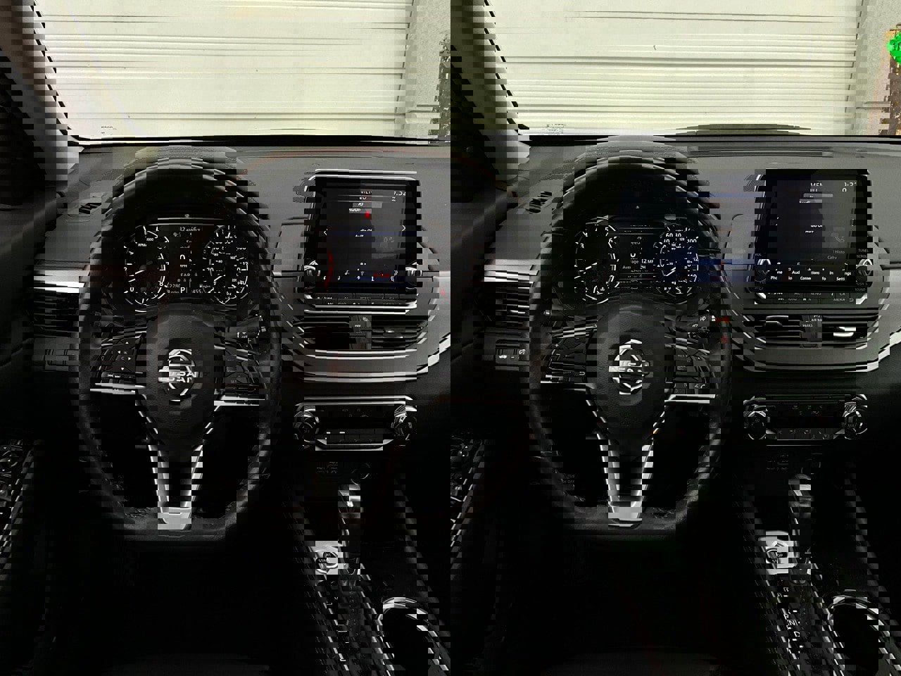 Used 2025 Nissan Altima 2.5 SR image 14