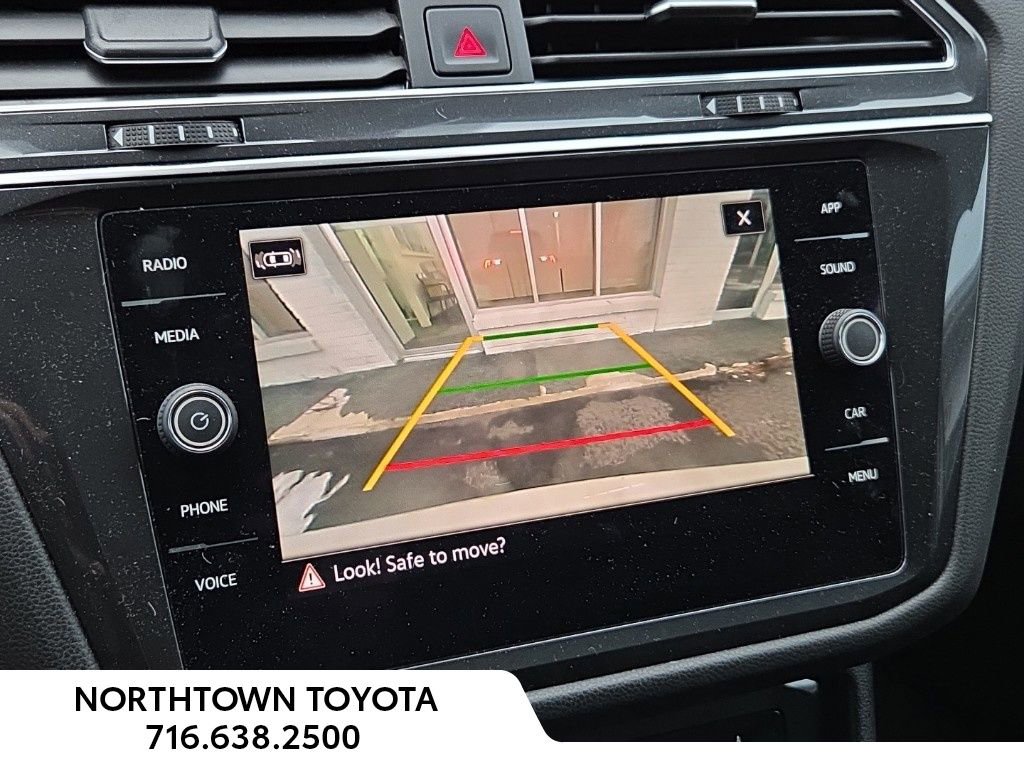 Used 2022 Volkswagen Tiguan SE w/ Panoramic Sunroof Package image 20