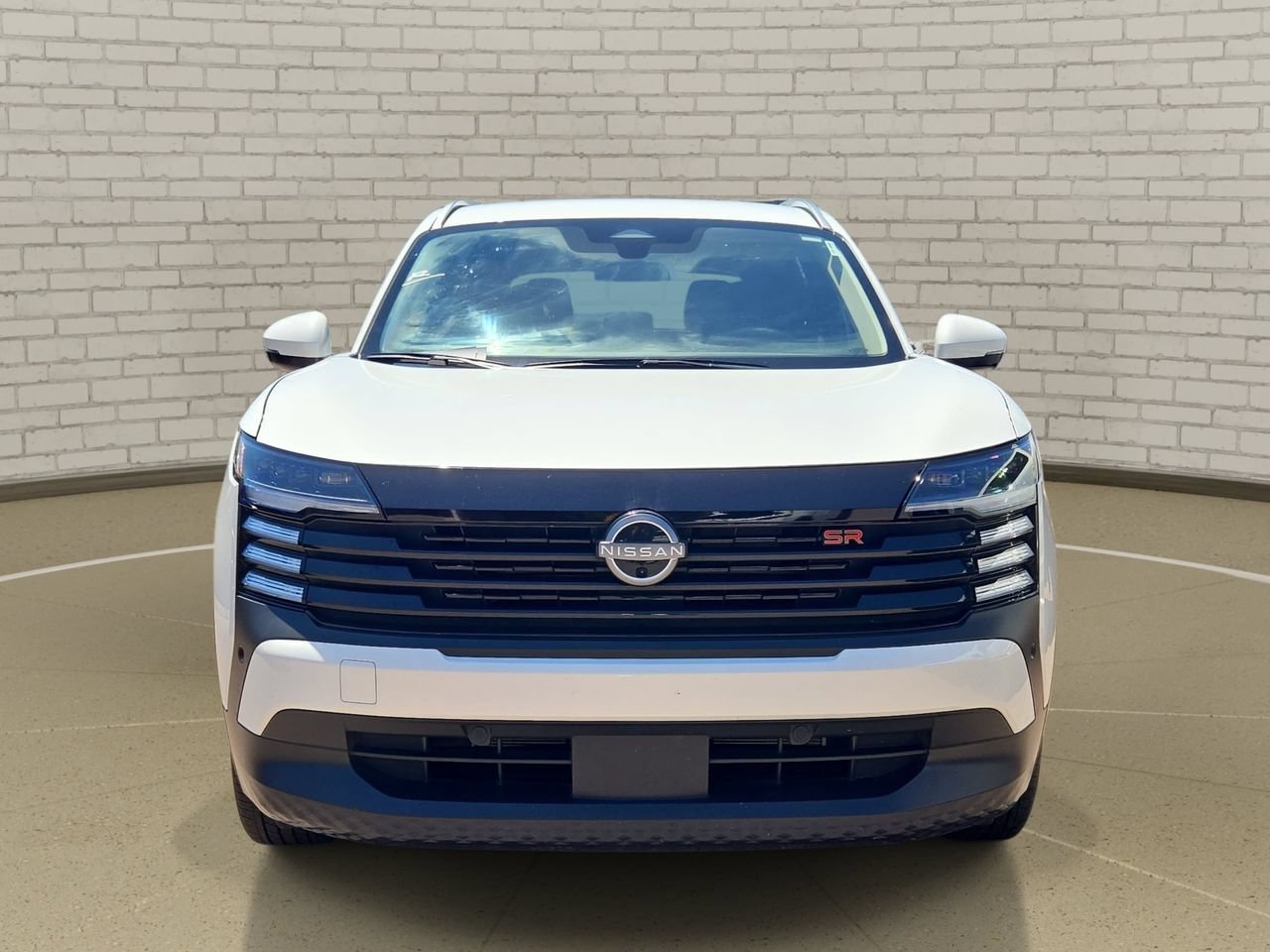 Used 2025 Nissan Kicks SR FWD image 2