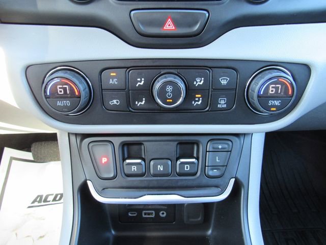 Used 2020 GMC Terrain SLT w/ Preferred Package image 19