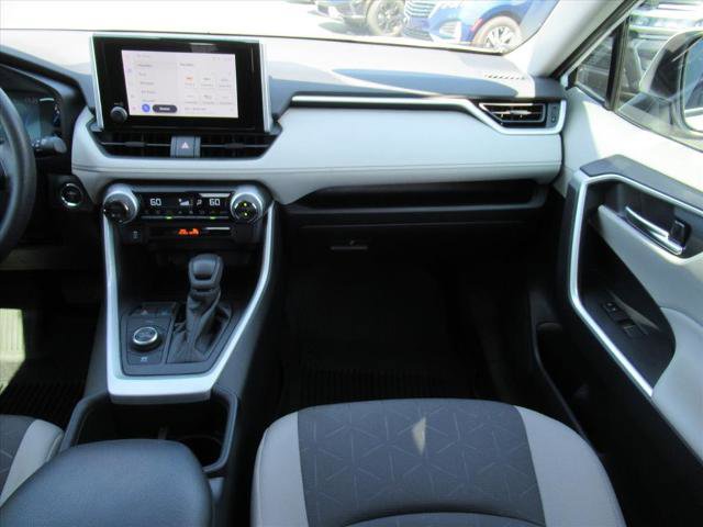 Used 2024 Toyota RAV4 XLE image 16