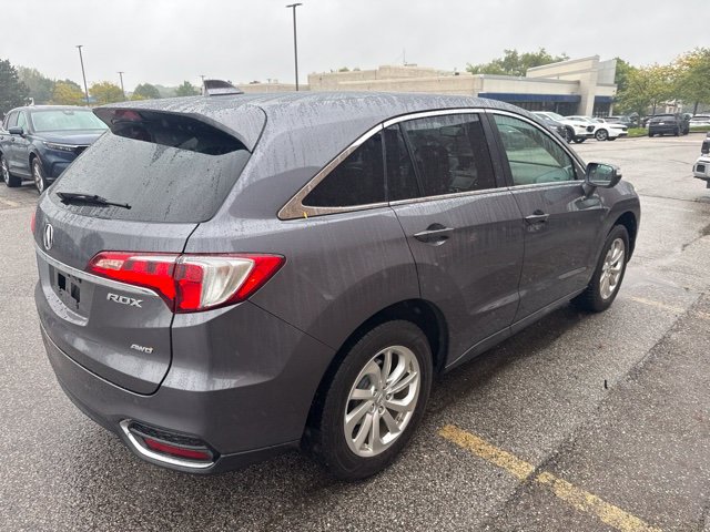 Used 2017 Acura RDX w/ Tech & AcuraWatch Plus Pack AWD/4WD image 3