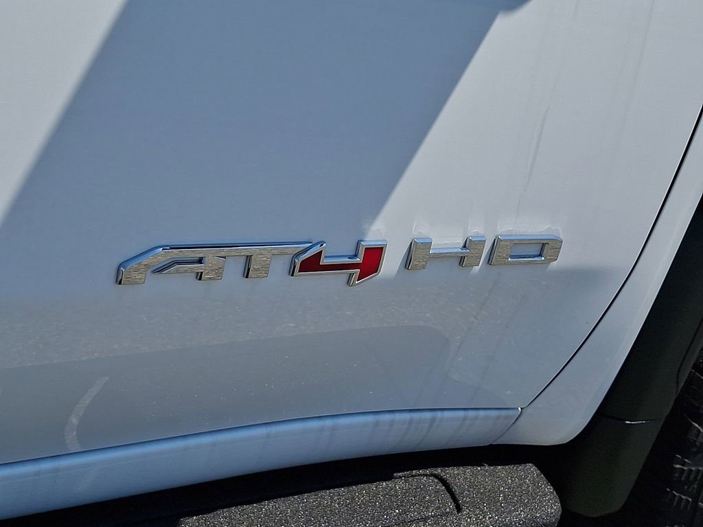 New 2026 GMC Sierra 2500 AT4 w/ AT4 Premium Plus Package AWD/4WD image 20
