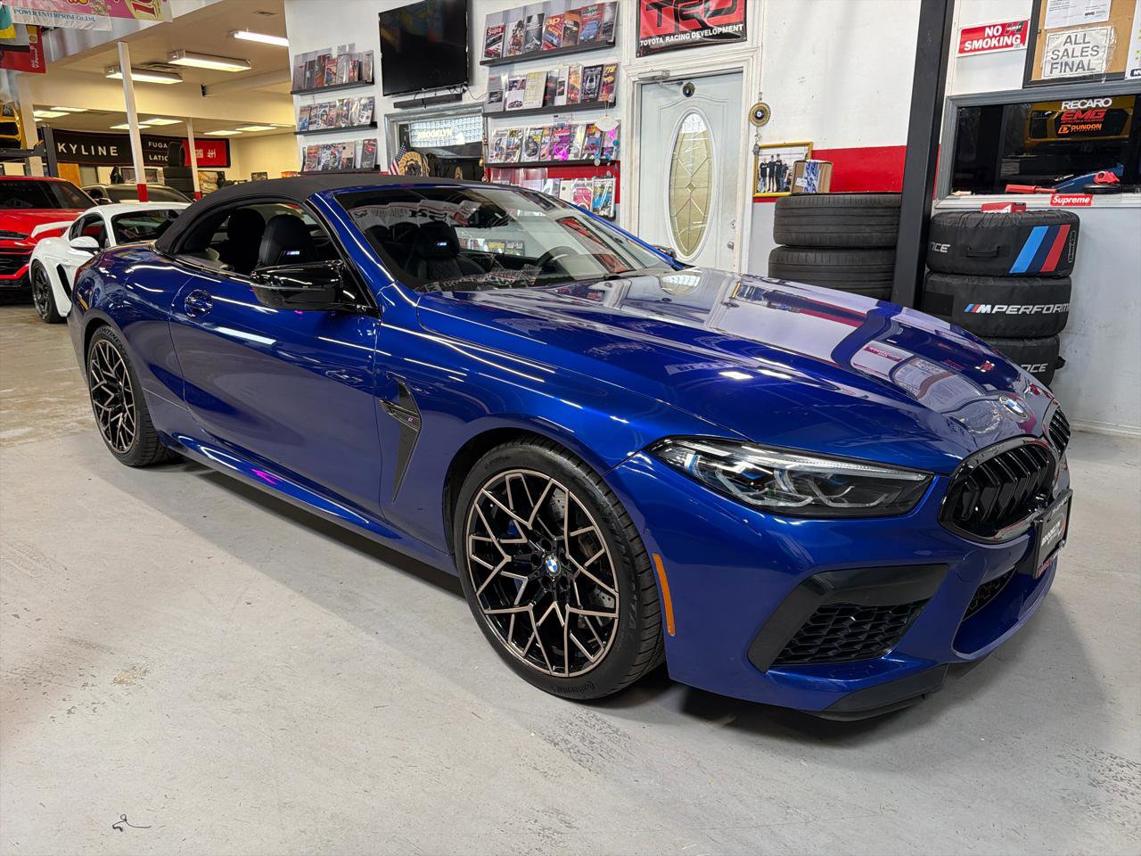 Used 2020 BMW M8 Convertible w/ Driving Assistance Package AWD/4WD image 23