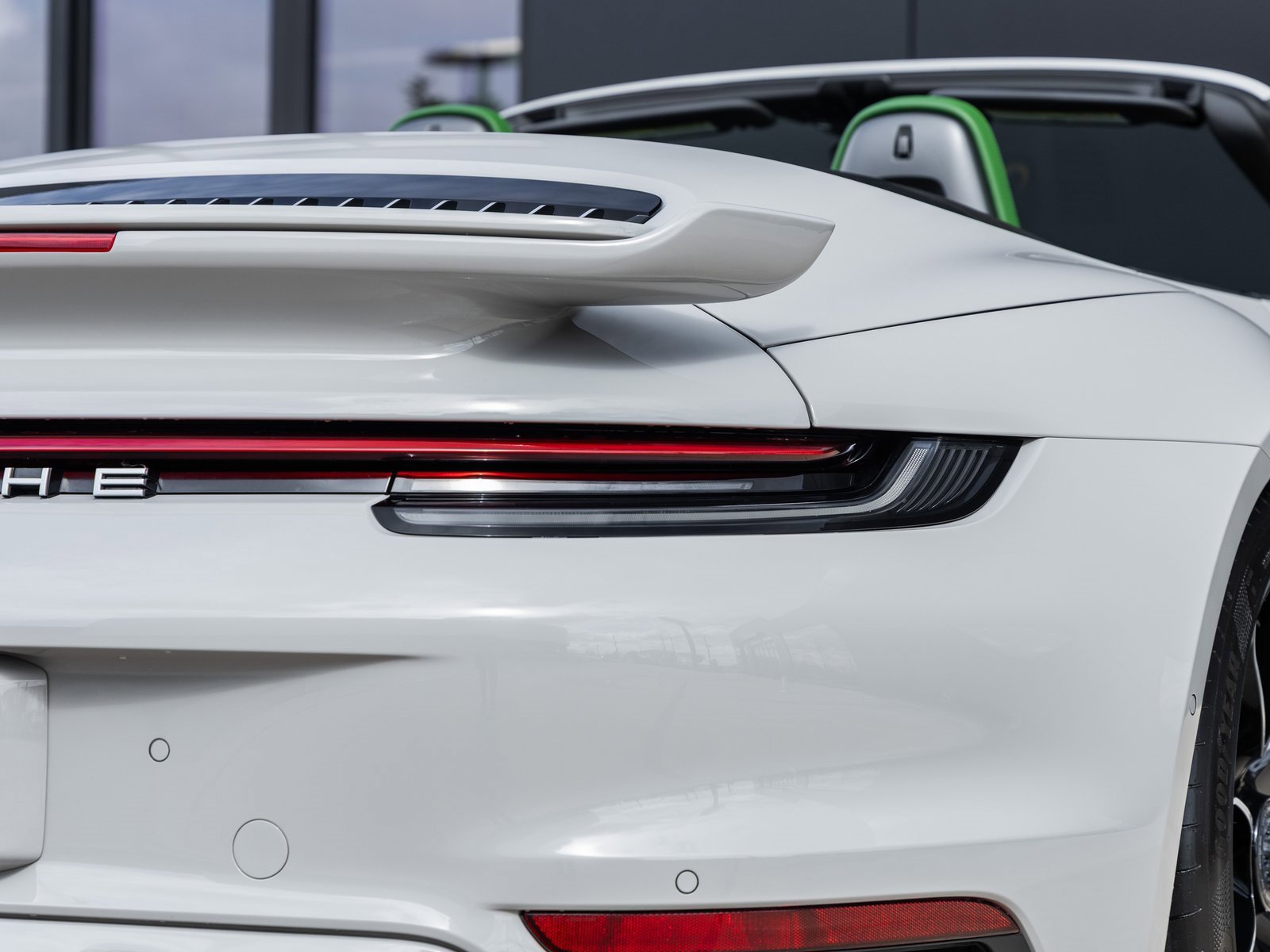 Certified 2022 Porsche 911 Turbo S w/ 911 Turbo Sportdesign Package image 17