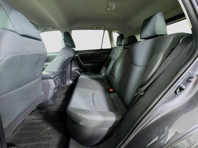 Used 2021 Toyota RAV4 LE AWD/4WD image 26