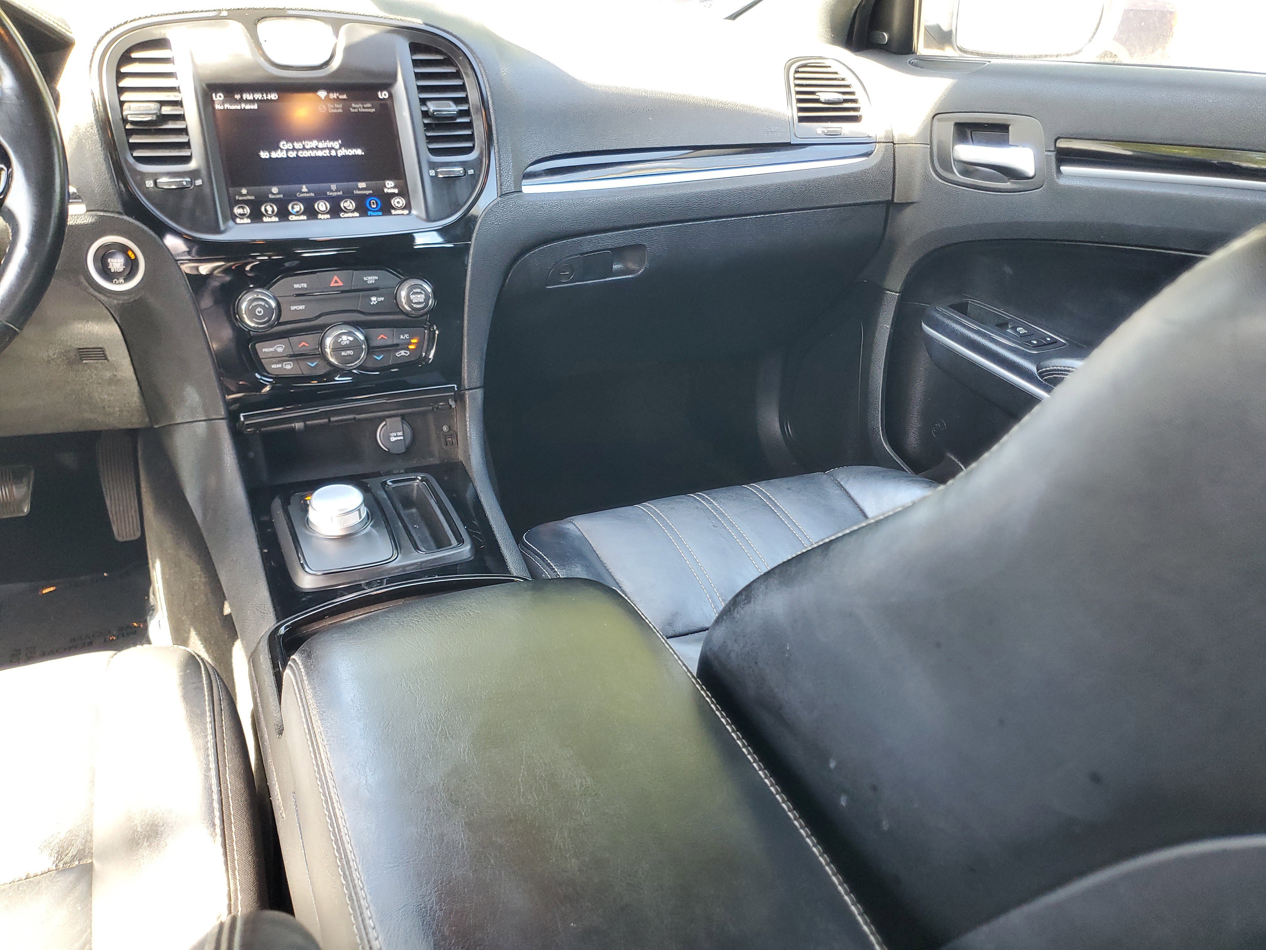 Used 2019 Chrysler 300 S image 11