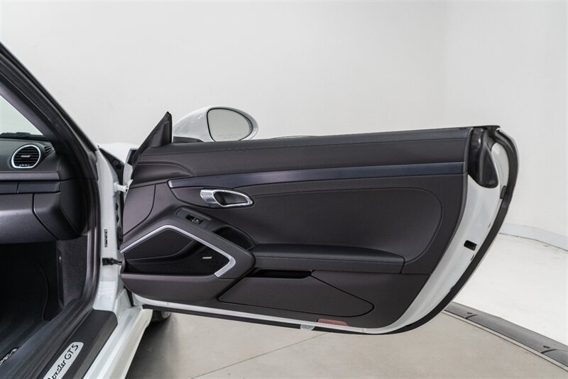 Used 2023 Porsche 718 Boxster GTS RWD image 57