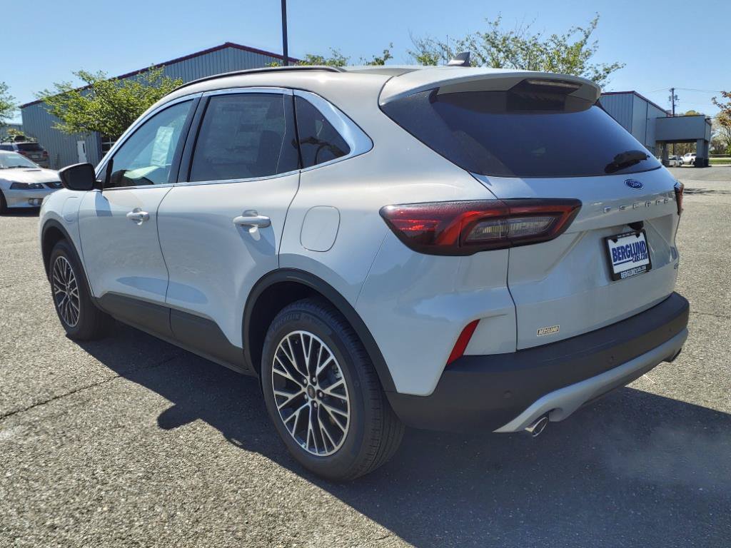 New 2025 Ford Escape SE FWD image 7