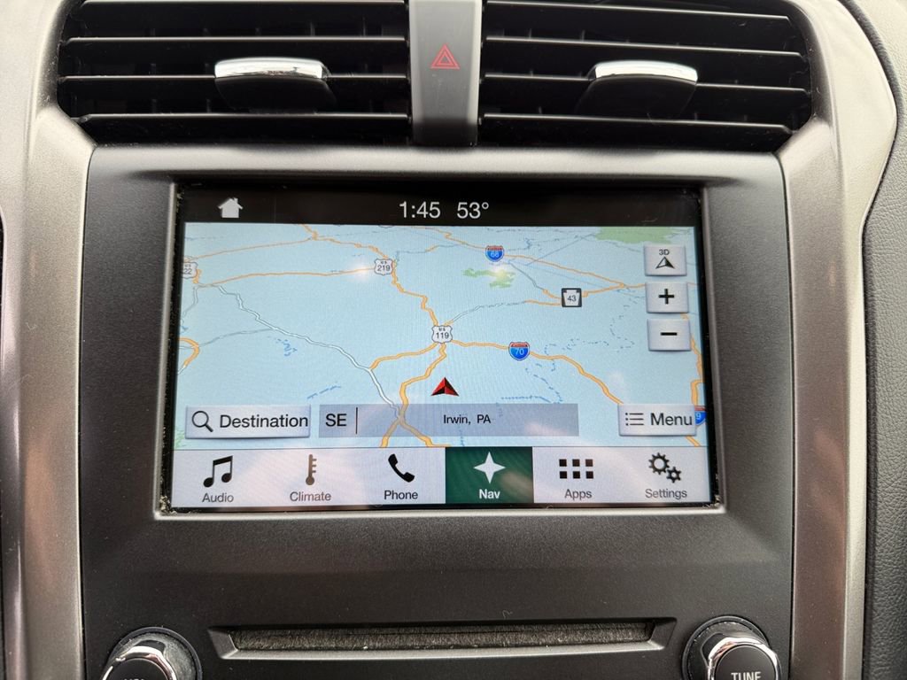 Used 2017 Ford Fusion SE w/ Fusion SE Technology Package image 19