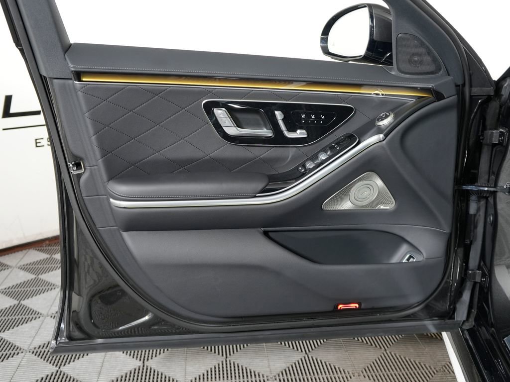 Certified 2025 Mercedes-Benz S 580 4MATIC Sedan image 30