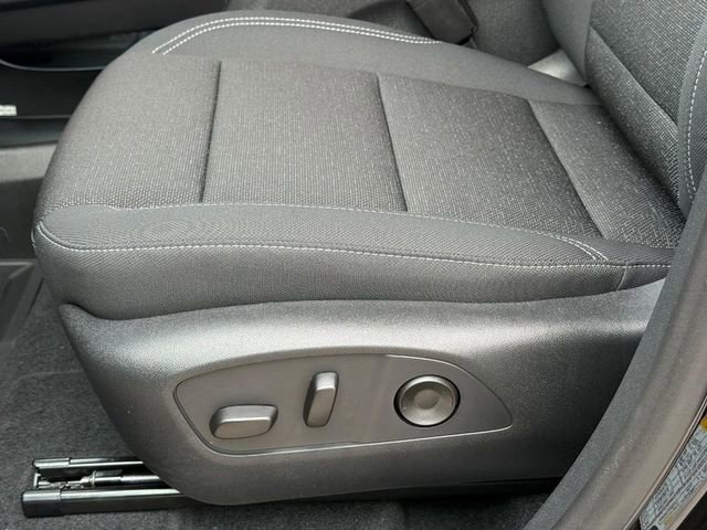 New 2026 Chevrolet Traverse LT w/ LPO, Floor Liner Package FWD image 17
