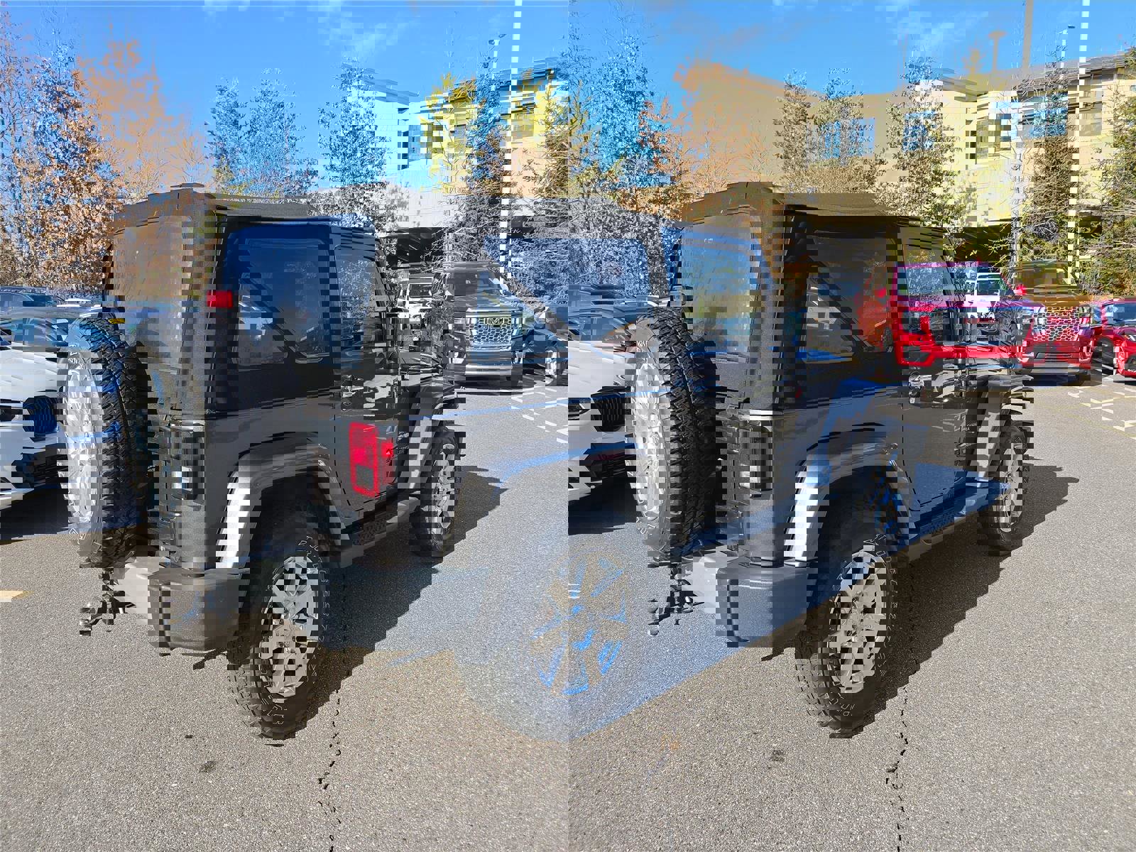 Used 2014 Jeep Wrangler Sahara image 3