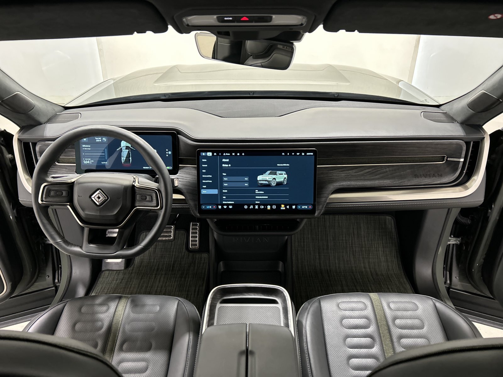 Used 2022 Rivian R1S Launch Edition Quad AWD/4WD image 27