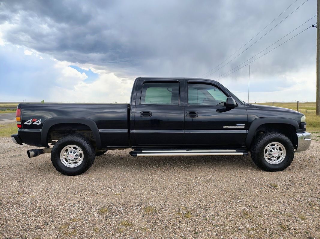 Used 2007 GMC Sierra 2500 W/T w/ Heavy-Duty Power Package AWD/4WD image 6