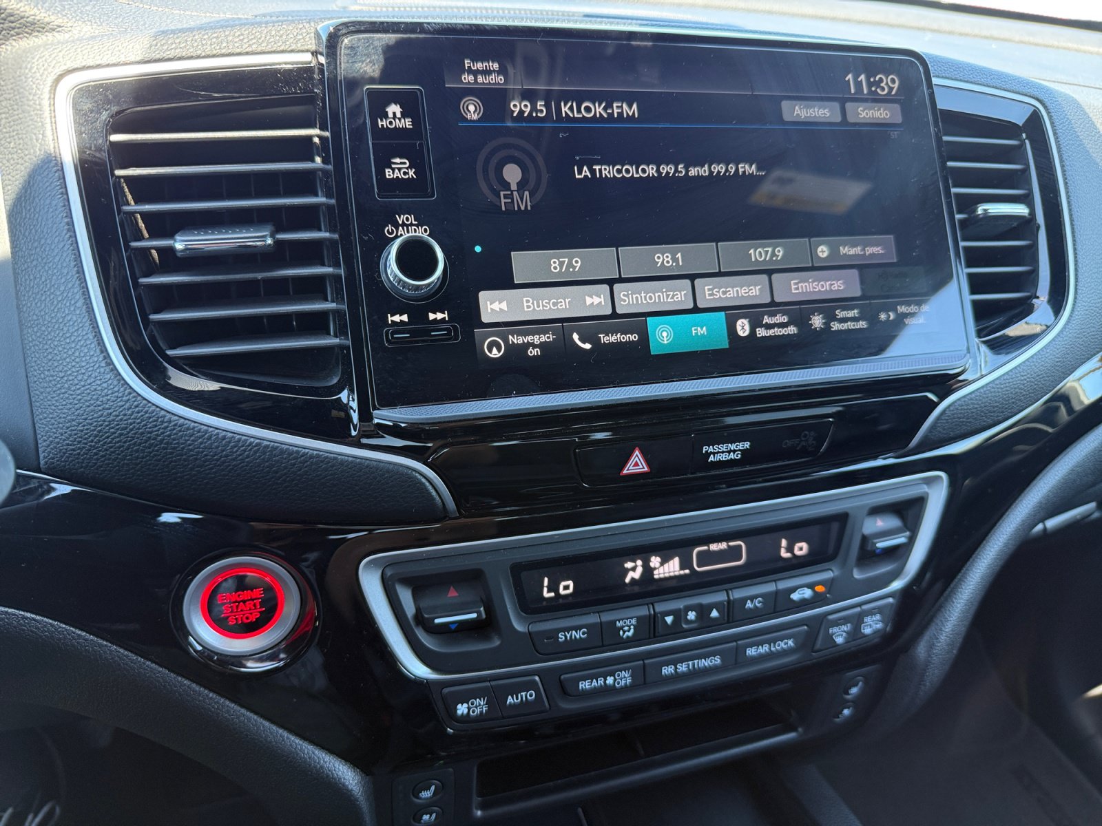 Certified 2025 Honda Ridgeline Black Edition image 12