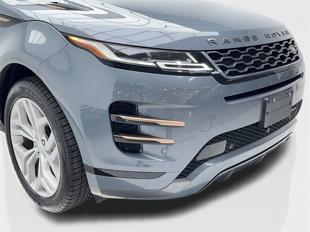 Used 2023 Land Rover Range Rover Evoque R-Dynamic SE image 3