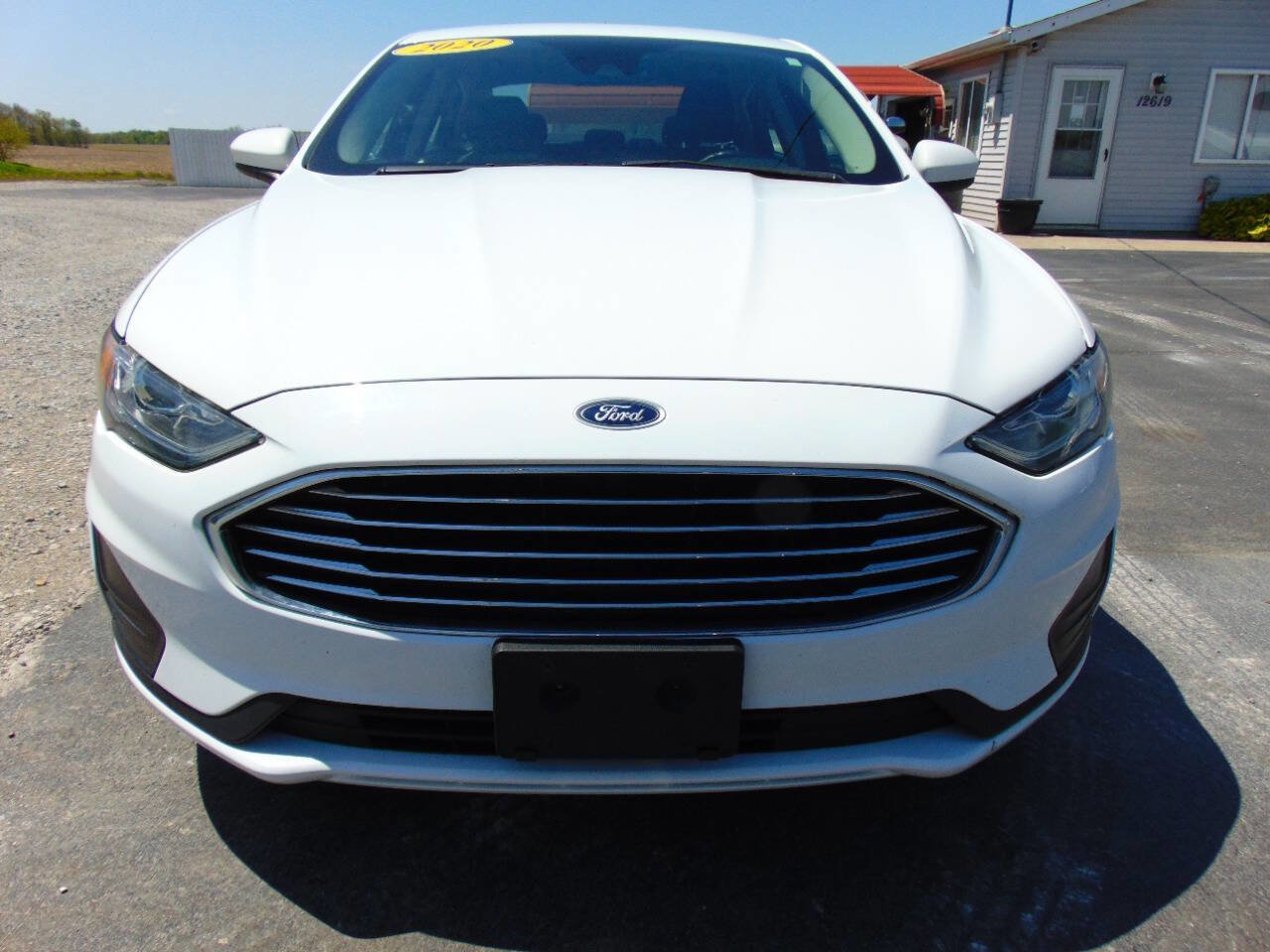 Used 2020 Ford Fusion SE FWD image 3