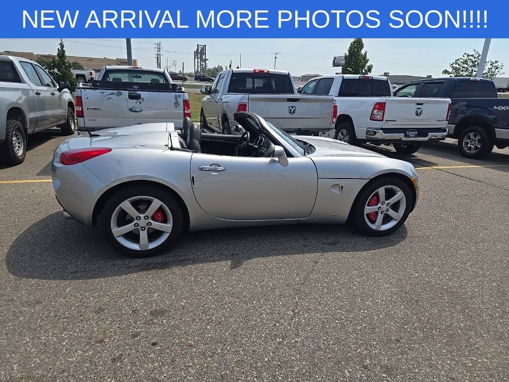 Used 2006 Pontiac Solstice Convertible w/ Premium Package RWD image 9