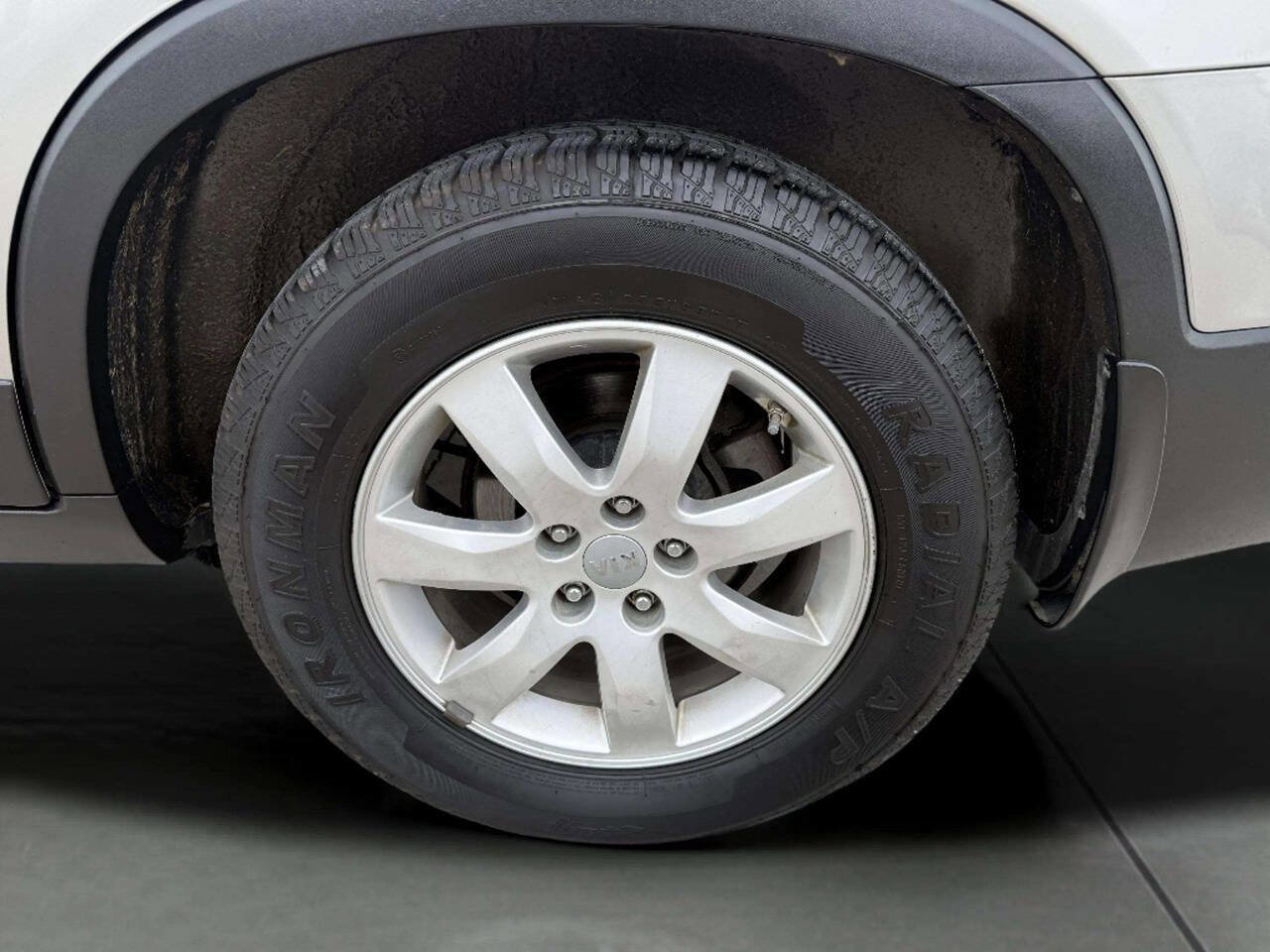 Used 2013 Kia Sorento LX w/ Convenience Pkg image 21