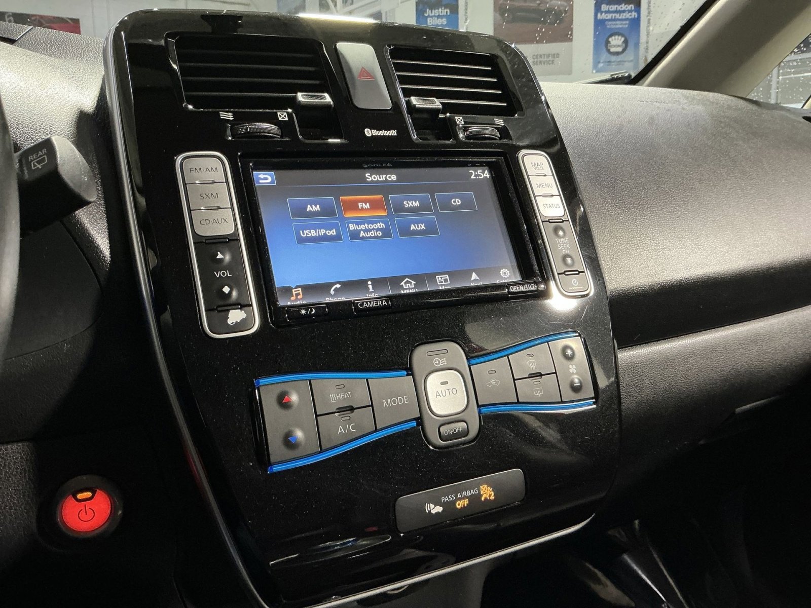 Used 2016 Nissan Leaf SL w/ Premium Package image 26