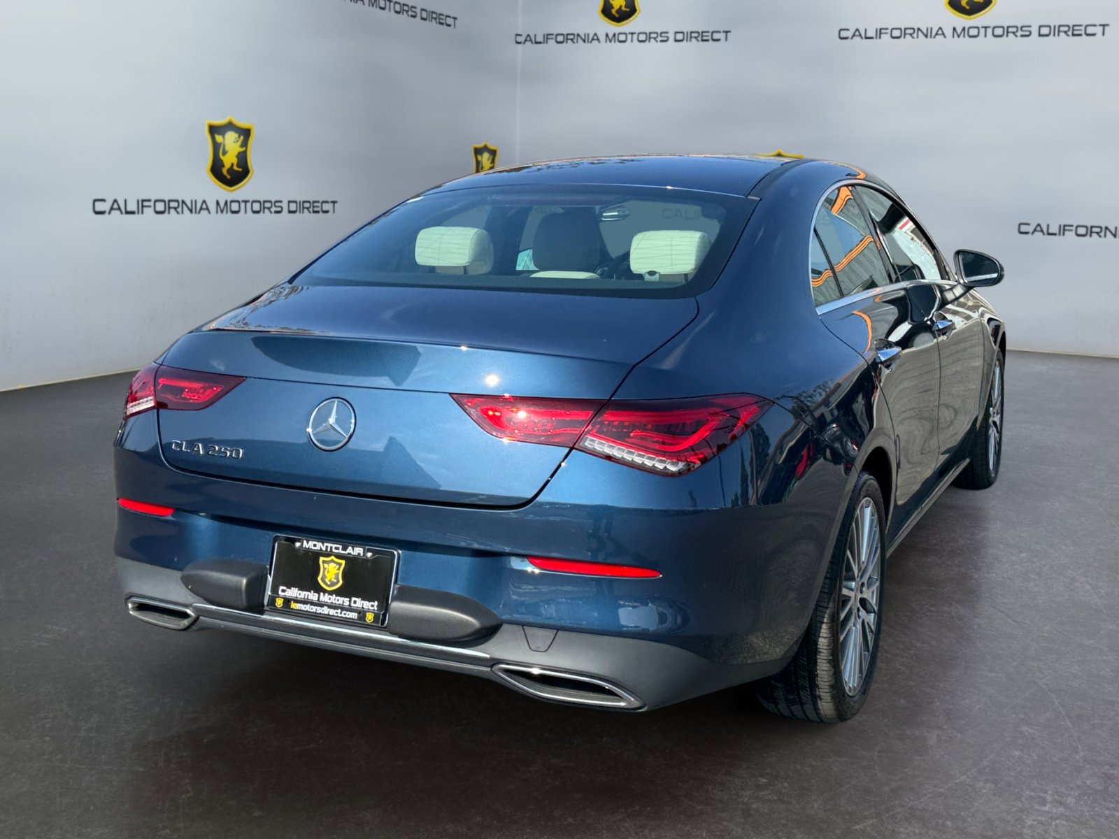 Used 2023 Mercedes-Benz CLA 250 w/ Premium Package image 5