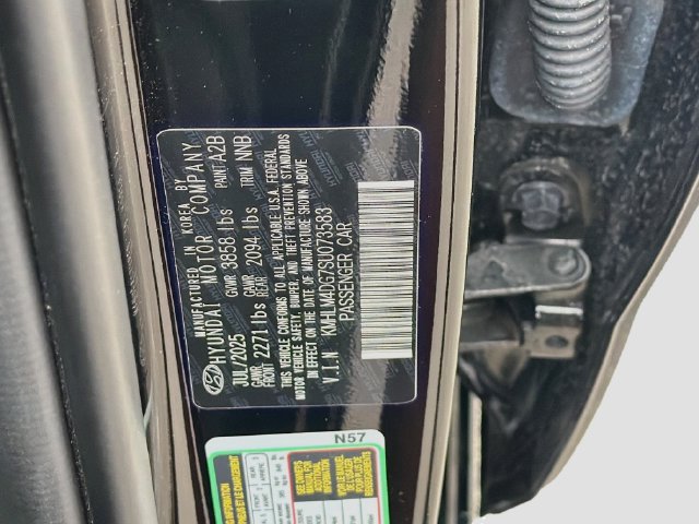 Used 2025 Hyundai Elantra Sport FWD image 31