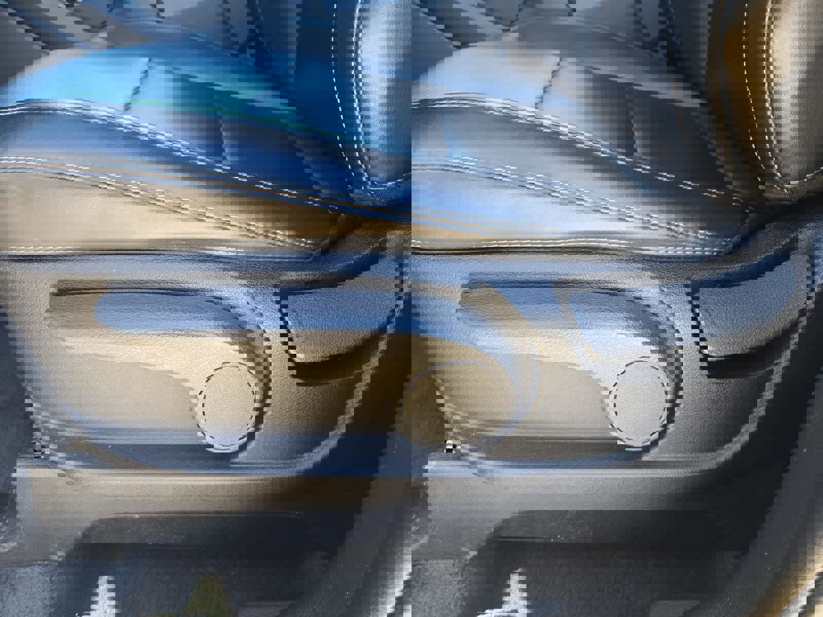 Certified 2022 Kia Telluride LX image 16