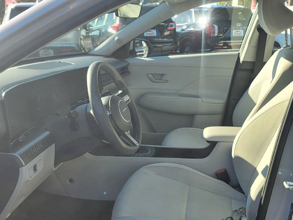 Used 2024 Hyundai Kona SE FWD image 13