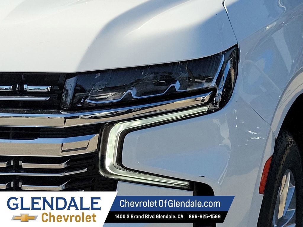 Used 2023 Chevrolet Suburban Premier image 18