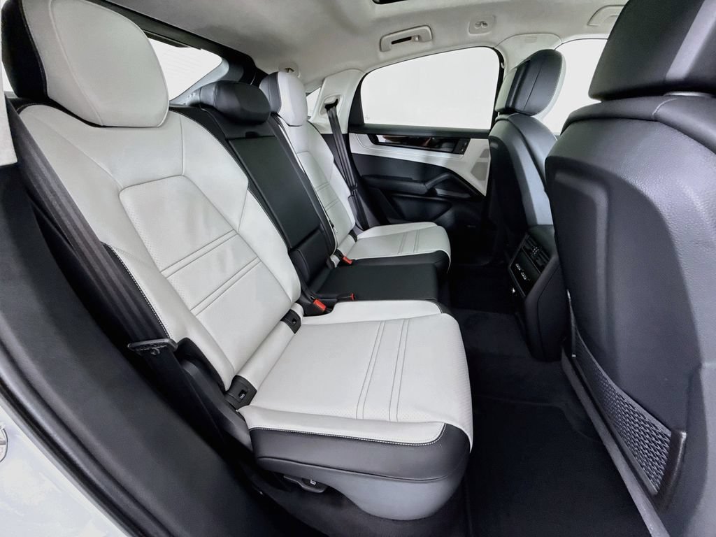 New 2026 Porsche Cayenne S AWD/4WD image 29