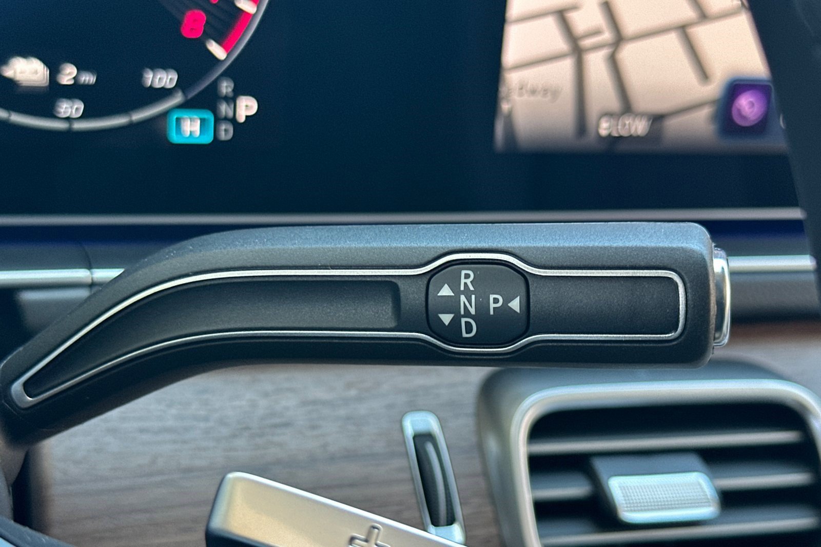 New 2026 Mercedes-Benz GLE 450e 4MATIC image 17