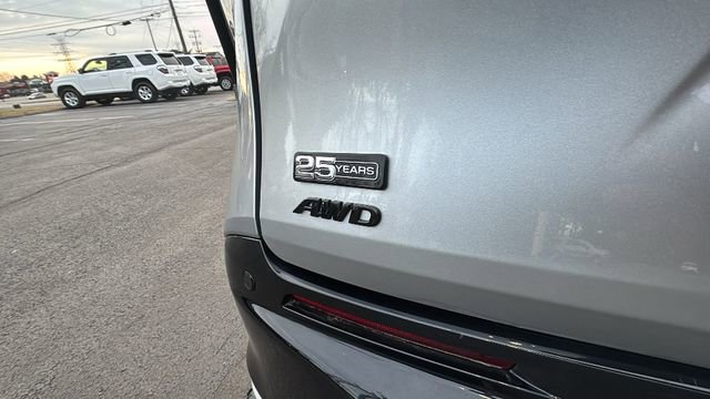 Used 2023 Toyota Sienna XSE image 34