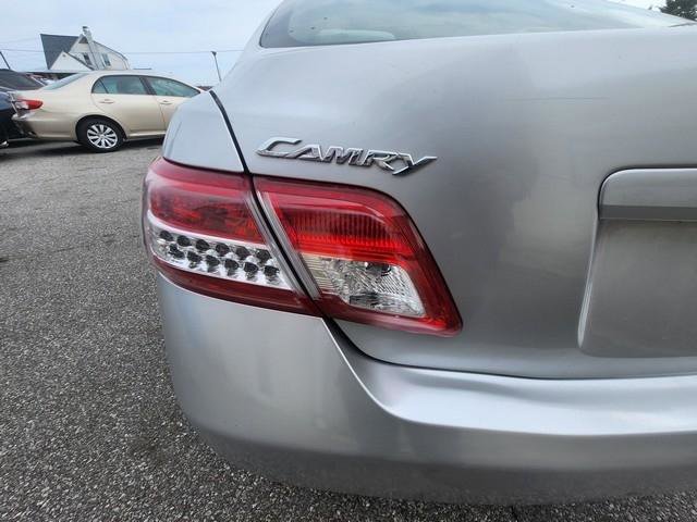 Used 2011 Toyota Camry LE w/ LE Extra-Value Pkg FWD image 19