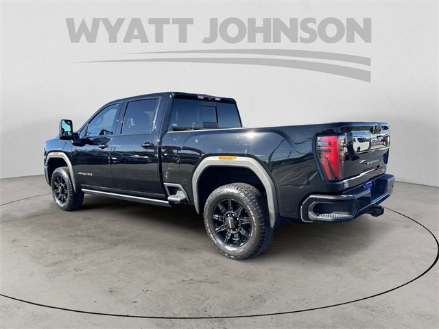 Used 2024 GMC Sierra 2500 AT4 w/ AT4 Premium Plus Package image 3